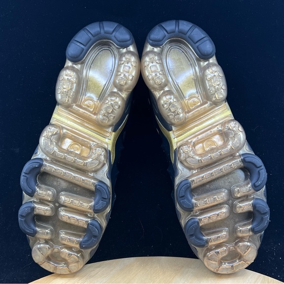 Nike Air VaporMax Plus Black Metallic Gold CW7299-001 Men's Size 9.5 - Picture 8 of 10
